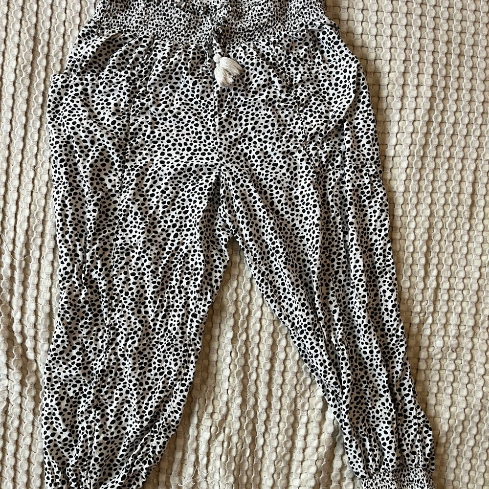 Women’s Aerie Black and White Pants
